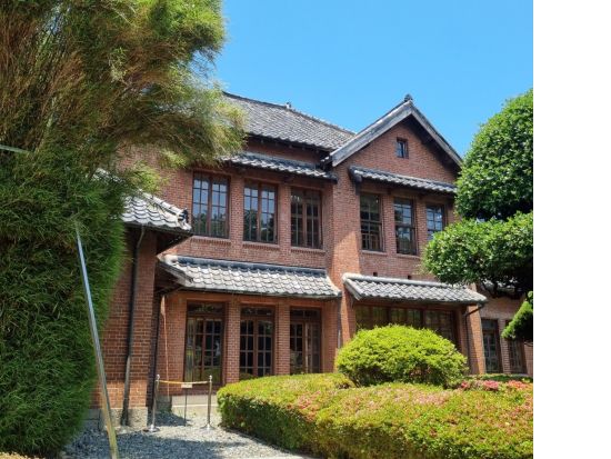 釜山市内観光ツアー　甘川文化村＋臨時首都記念館＋松島雲散策路＋釜山タワー＋ハヌル展望台＋チャガルチ市場＜日本語ガイド選択可／貸切プラン有＞