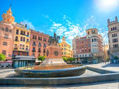 Spain_Cordoba_Plaza de las Tendillas_shutterstock_1544672795