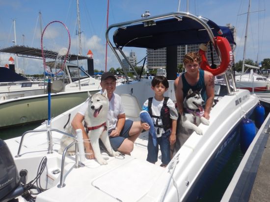 貸切プライベート・クルーズ 　西海岸または慶良間の海をのんびりプライベートクルージング！＜1～6名／2時間／3.5時間・5時間／宜野湾発＞