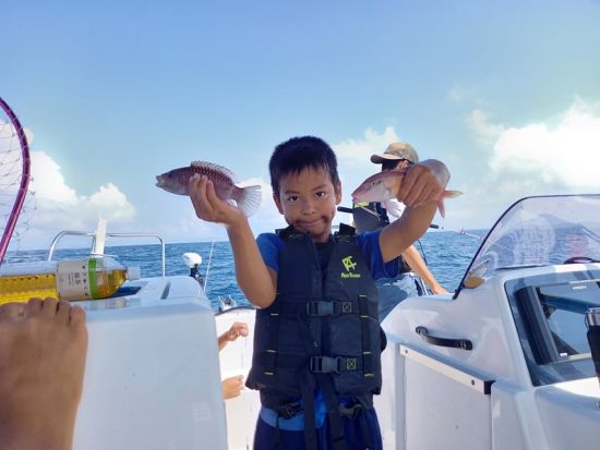 貸切プライベート・クルーズ 　西海岸または慶良間の海をのんびりプライベートクルージング！＜1～6名／2時間／3.5時間・5時間／宜野湾発＞