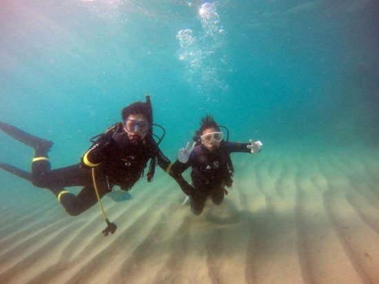 貸切キッズ体験ダイビング 8歳以上のお子様とそのご家族限定ツアー！餌付け体験＆水中写真プレゼント付き＜ビーチ／1ダイブ＞by ハウオリオーシャンスタイル