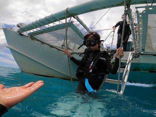 貸切親子体験ダイビング 親子で本格的なボートダイビングに挑戦！餌付け体験＆水中写真プレゼント付き＜ボート／2ダイブ＞by ハウオリオーシャンスタイル