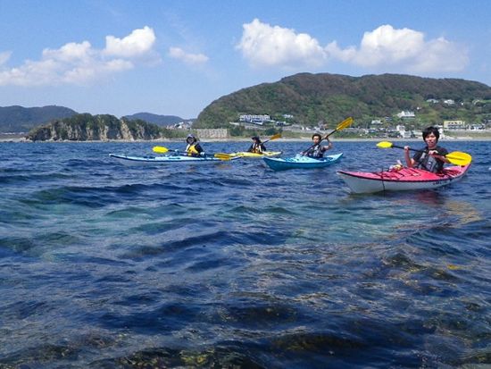 一人乗りシーカヤック体験 葉山・秋谷の海、風、空を体感しよう＜5時間半／1名～／葉山・秋谷＞byコア アウトフィッターズ