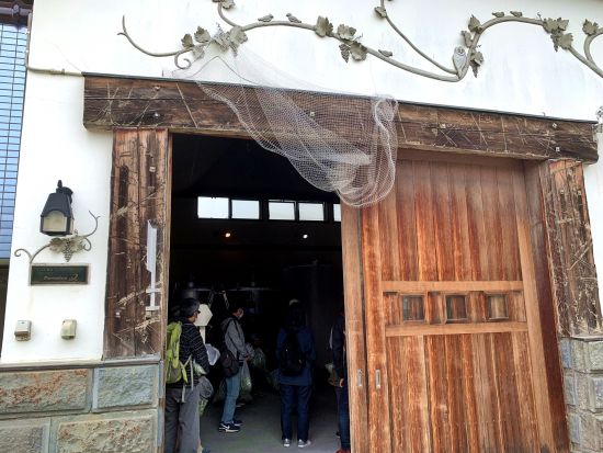 山梨 1日6名限定！甲府ワインポート ドメーヌQ ワイナリースタッフの解説付きでワイナリーを見学！ウェルカムドリンク＋コースランチ＆ワイン5種付き＜甲府市＞