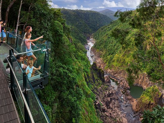 The Edge Lookout Family Pano
