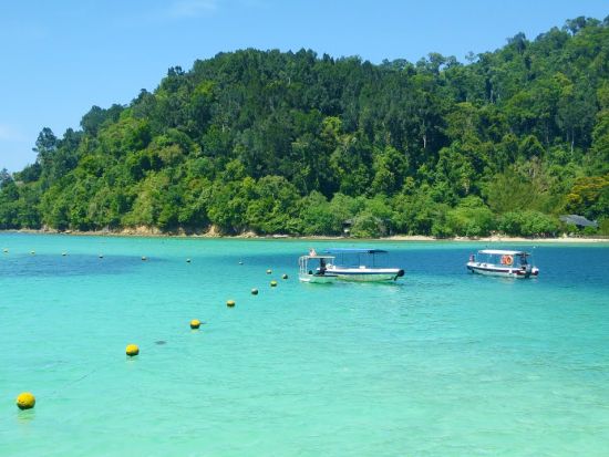 サピ島／マムティック島のいずれかに上陸！シュノーケリングツアー＜1日／英語／昼食付／コタキナバル発＞