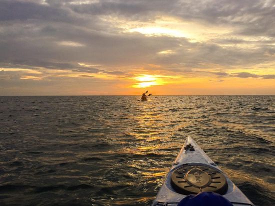 キウル川ラフティング＆サンセットカヤックツアー　2つのアクティビティを1日で楽しむ欲張りプラン＜英語ガイド／マレーシア伝統菓子・昼食付／コタキナバル発＞