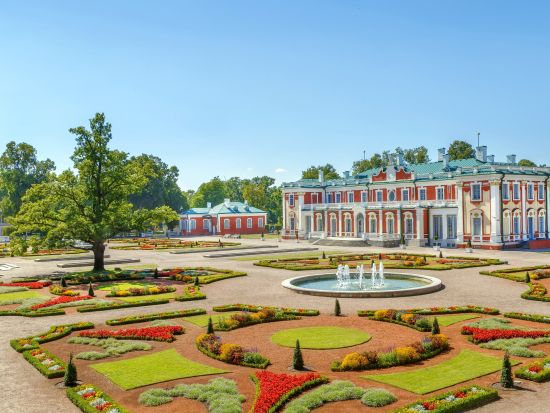 エストニア首都 世界遺産タリン　半日観光ツアー ＜車＋ガイド貸切／タリン発＞