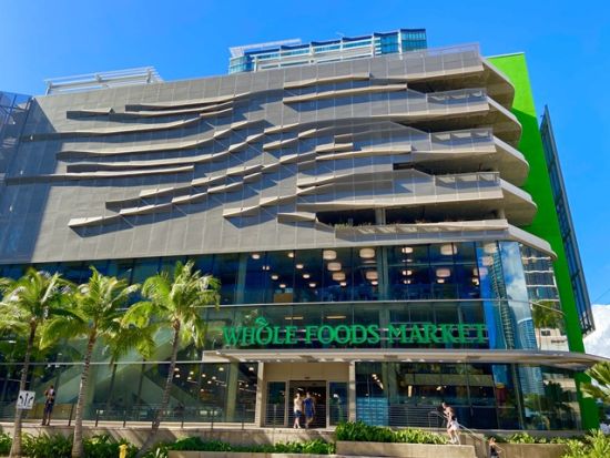 オアフ島フォトジェニックツアー　ピンクピルボックス絶景ハイキング＆ワード・カカアコエリアでのショッピング　レナーズのマラサダ付き