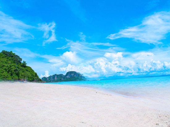 【朝発プレミアム×大人旅】ピピ島＋バンブー島｜静かなレムトンビーチでランチ＆マヤベイ上陸＜少人数／日本語or英語ガイド／空港送迎可＞