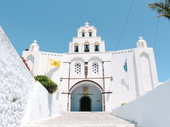 サントリーニ島3つの村を散策☆メサゴニア村＋ピルゴス村＋イア村夕日鑑賞バスツアー＜4月～10月／英語／サントリーニ島＞