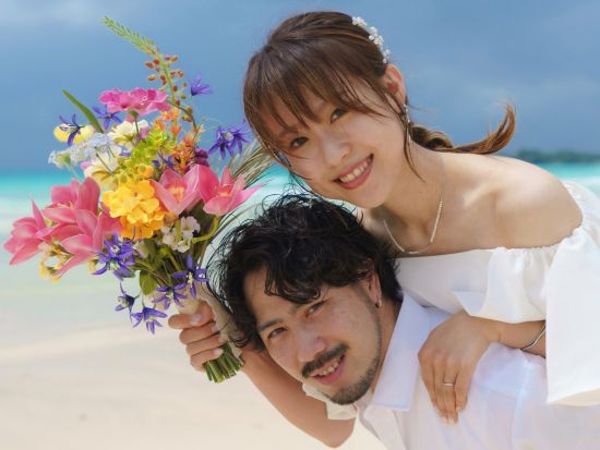 ウエディングフォトツアー　17ENDや渡口の浜、ジャングルなどご希望の場所で撮影！ブーケレンタル付き♪＜50カット／宮古島＞