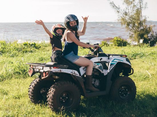 ノースショア・ステーブルズ　四輪バギー体験（45分） 12歳～運転OK！ハワイでも数少ない1人乗りATVで海岸線と山々を巡るオフロードコース