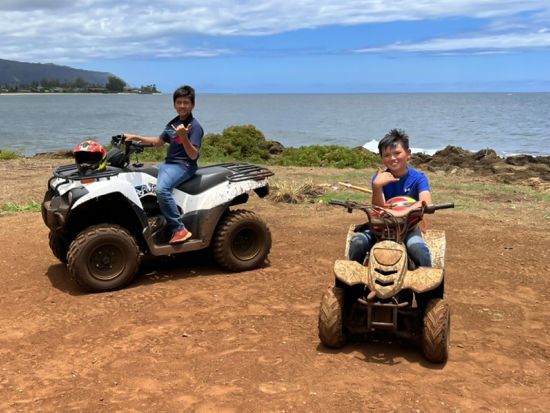 ノースショア・ステーブルズ　四輪バギー体験（45分） 12歳～運転OK！ハワイでも数少ない1人乗りATVで海岸線と山々を巡るオフロードコース