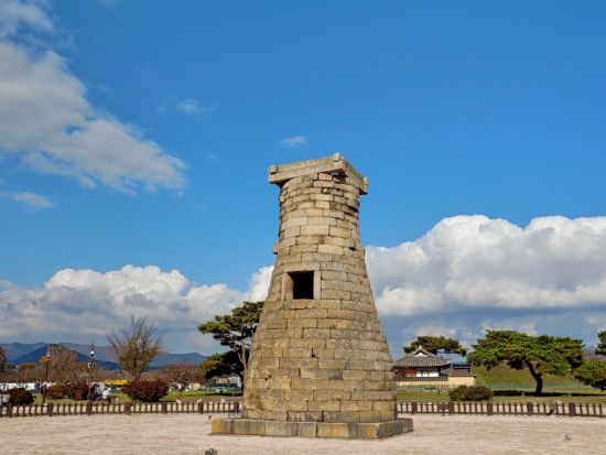 釜山発！慶州観光ツアー2大世界遺産巡り 仏国寺や話題の皇理団通りを巡る＜1日／日本語ガイド選択可／貸切／送迎付＞