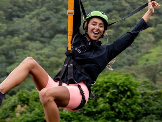 クアロア・ランチ　ジップライン体験（3時間）　最長約400メートル、最大高低差30メートルの谷を駆け抜ける！＜7本／送迎付きプランあり＞