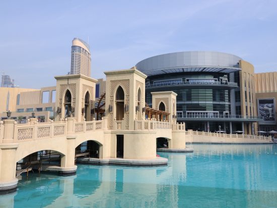 【プライベート】貸切観光チャーター　自由にドバイ観光！お好きな行き先・送迎場所　*伝統衣装レンタルオプションあり＜1台料金／4～9時間／日本語＞ 