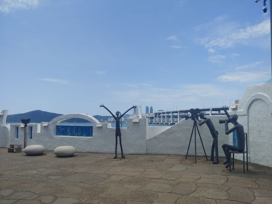 釜山市内観光ツアー　海沿いスポット満喫！海雲台ブルーラインパーク＋龍宮寺＋五六島スカイウォーク＋映画通り　冷麺と餃子ランチ付＜日本語ガイド選択可／貸切プラン有＞