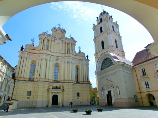 リトアニア首都 世界遺産ヴィリニュス　半日観光ツアー ＜貸切／ヴィリニュス発＞