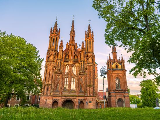 リトアニア首都 世界遺産ヴィリニュス　半日観光ツアー ＜貸切／ヴィリニュス発＞