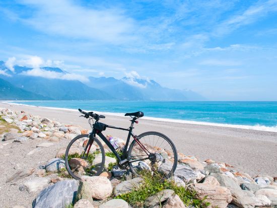 花蓮─七星潭(單車．shutterstock_693697099)