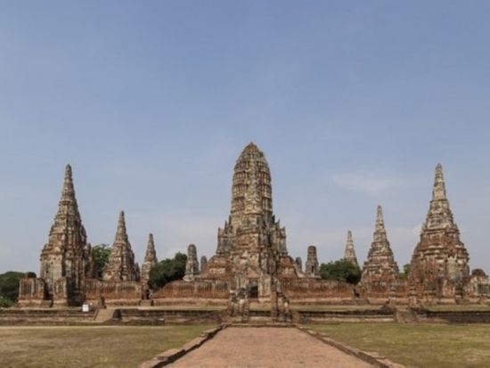 電車で行くアユタヤ観光ツアー　トゥクトゥクに乗って6大遺跡巡り！象乗り体験プランあり＜1日／日本語ガイド／昼食付き／往復国鉄利用＞