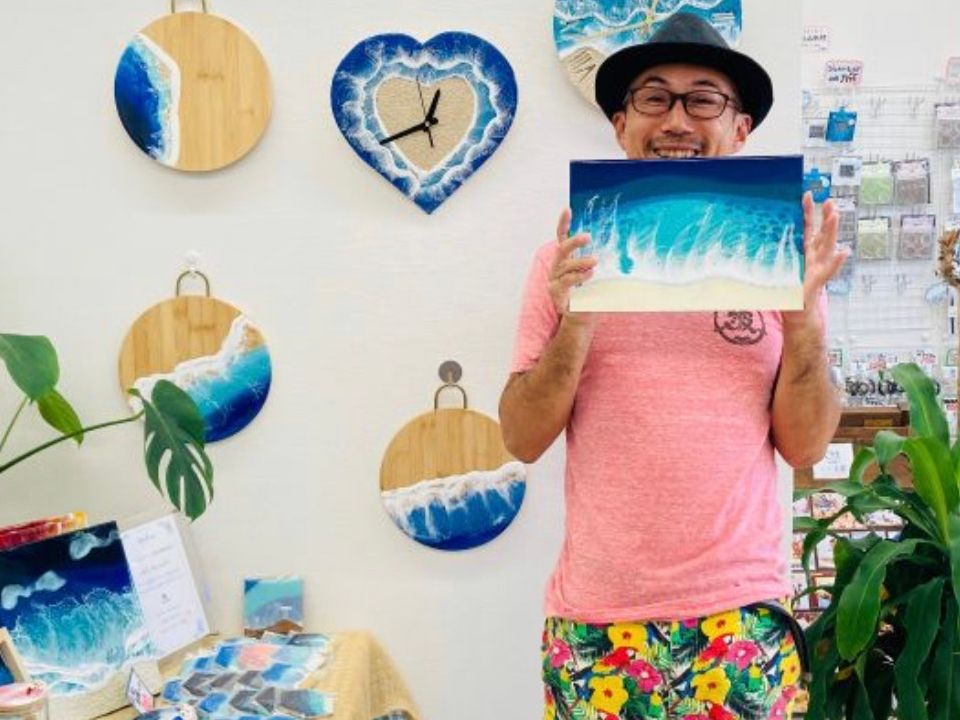 レジンアート体験 人気のレジンアートで石垣島の海を描いてアート作品