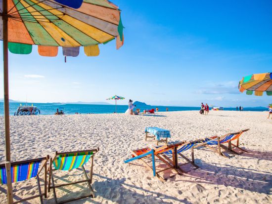 最後はカイ島でゆったりビーチタイム。パンガー湾カヌー×ジェームスボンド島を巡る充実の1日 ＜安心の日本語ガイド同行プランあり／プーケット島内送迎無料＞