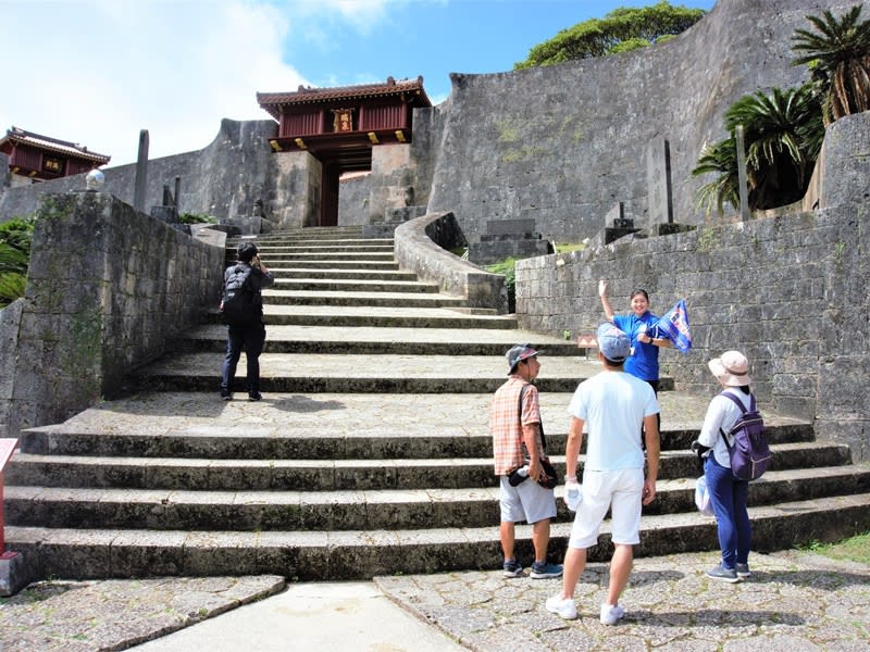 首里城・斎場御嶽 (沖縄の世界遺産) | 沖縄の観光・オプショナルツアー専門 VELTRA(ベルトラ)