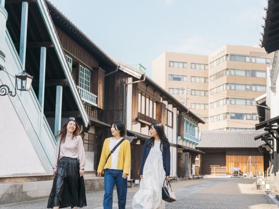 出島散策ツアー　知識豊富な地元ガイドがご案内！19世紀初めにタイムスリップしたような空間を歩こう＜午前・午後／約2時間／長崎市＞