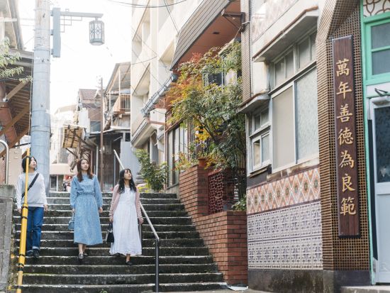 唐人屋敷跡散策ツアー　土神堂＋天后堂＋観音堂＋福建会館など　地元ガイドと一緒に歴史と文化を感じる街歩き＜午前・午後／約2時間／長崎市＞