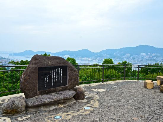 Japan_Nagasaki_monument_pixta_8241956_XL