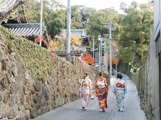 寺町散策ツアー　崇福寺＋晧臺寺＋興福寺＋光永寺　地元ガイドと一緒に和華蘭文化を感じる街歩き ＜午前・午後／約2時間／長崎市＞