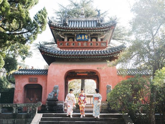 寺町散策ツアー　崇福寺＋晧臺寺＋興福寺＋光永寺　地元ガイドと一緒に和華蘭文化を感じる街歩き ＜午前・午後／約2時間／長崎市＞