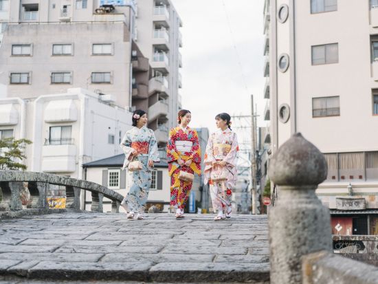 寺町散策ツアー　崇福寺＋晧臺寺＋興福寺＋光永寺　地元ガイドと一緒に和華蘭文化を感じる街歩き ＜午前・午後／約2時間／長崎市＞