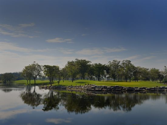 ロータスバレーゴルフリゾート　送迎付きゴルフツアー＜ホテル送迎空港送迎選択可／日本語ガイド付／カート代込＞