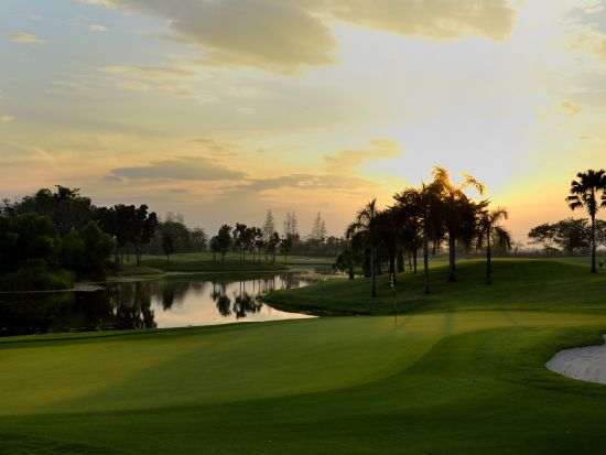 ロータスバレーゴルフリゾート　送迎付きゴルフツアー＜ホテル送迎空港送迎選択可／日本語ガイド付／カート代込＞