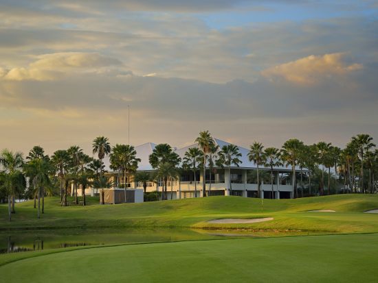 ロータスバレーゴルフリゾート　送迎付きゴルフツアー＜ホテル送迎空港送迎選択可／日本語ガイド付／カート代込＞