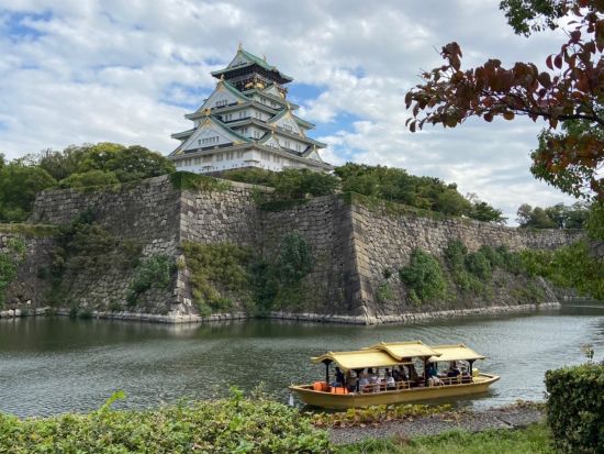 【歩こう！大阪】水都大阪 専属ガイドと行くプライベートウォーキングツアー 都会のオアシス中之島～大阪城を目指そう＜午前／軽食付／梅田駅発／4時間／1名より催行＞