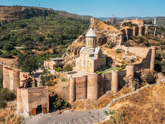 Narikala Fortress_pixta_93168386_XL