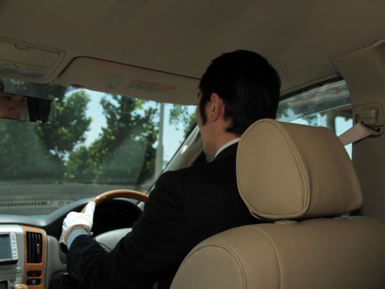 【空港送迎】那覇空港⇔ホテル　沖縄本島全域へ送迎可能！＜貸切空港送迎／最大9名＞