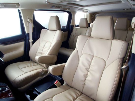 【空港送迎】那覇空港⇔ホテル　沖縄本島全域へ送迎可能！＜貸切空港送迎／最大9名＞