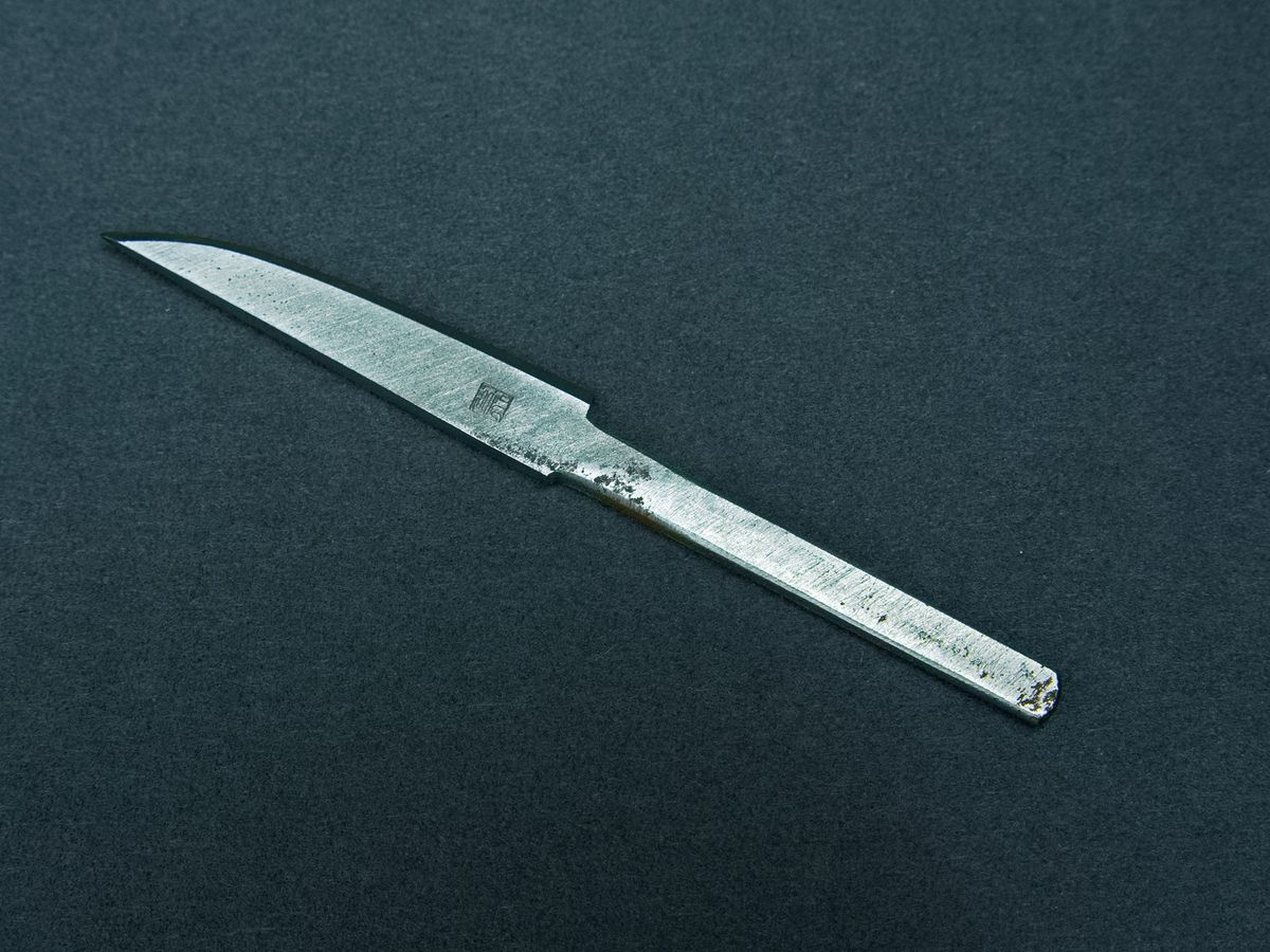 玉鋼製雛小刀（ペーパーナイフ）製作体験 火花散る迫力の鍛冶場