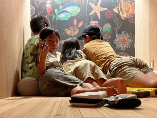 古都鎌倉のゲストハウス「Trawl（トロール）」で漁師に学ぶ魚さばき体験＆一棟貸し宿泊 漁師厳選のしらす詰め合わせ等土産付き＜1泊2日／2～6名／鎌倉＞