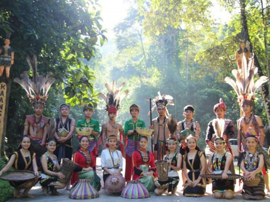 マリマリ・カルチャービレッジ＋キウル川ラフティング　サバ州の文化体験とアクティビティを1日で楽しめるセットプラン＜英語ガイド／昼食付／コタキナバル発＞