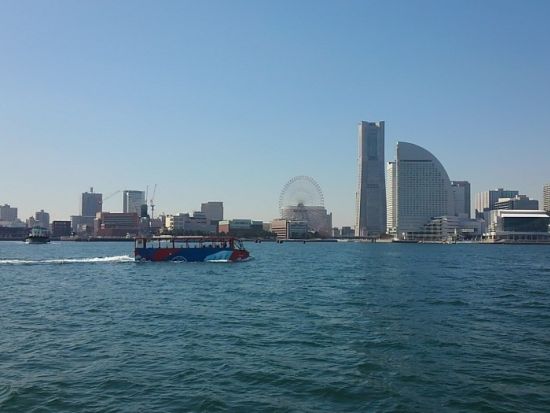 【水陸両用バス】スカイダック横浜｜バスのまま海へスプラッシュ！水上走行で横浜観光 ＜みなとハイカラコース＞