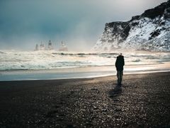 pixta_60280956_XL (1)