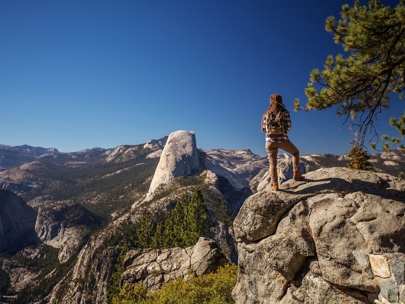 USA_Yosemite_Yosemite national park_hiking_hike_shutterstock_1289298628