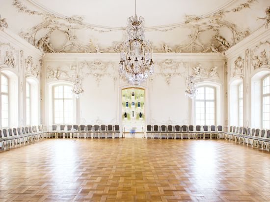 ルンダーレ宮殿　半日観光ツアー ＜車＋ガイド貸切／日本語または英語ガイド／リーガ発＞