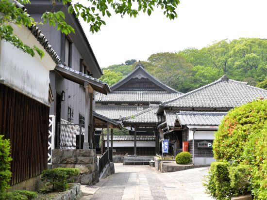 長崎市内発着貸切観光タクシー　平戸巡礼  田平天主堂＋ザビエル記念教会＋松浦史料博物館＋宝亀教会・紐差教会＋島の館・山田教会 ＜8時間＞ by ブルーキャブ